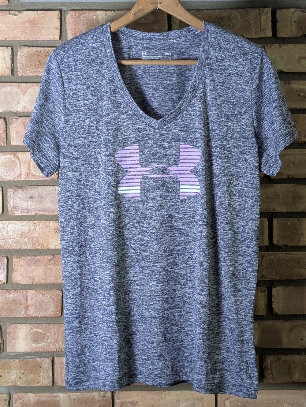 Under Armour Heathered Purple V-Neck Heatgear Tee Shirt with Logo